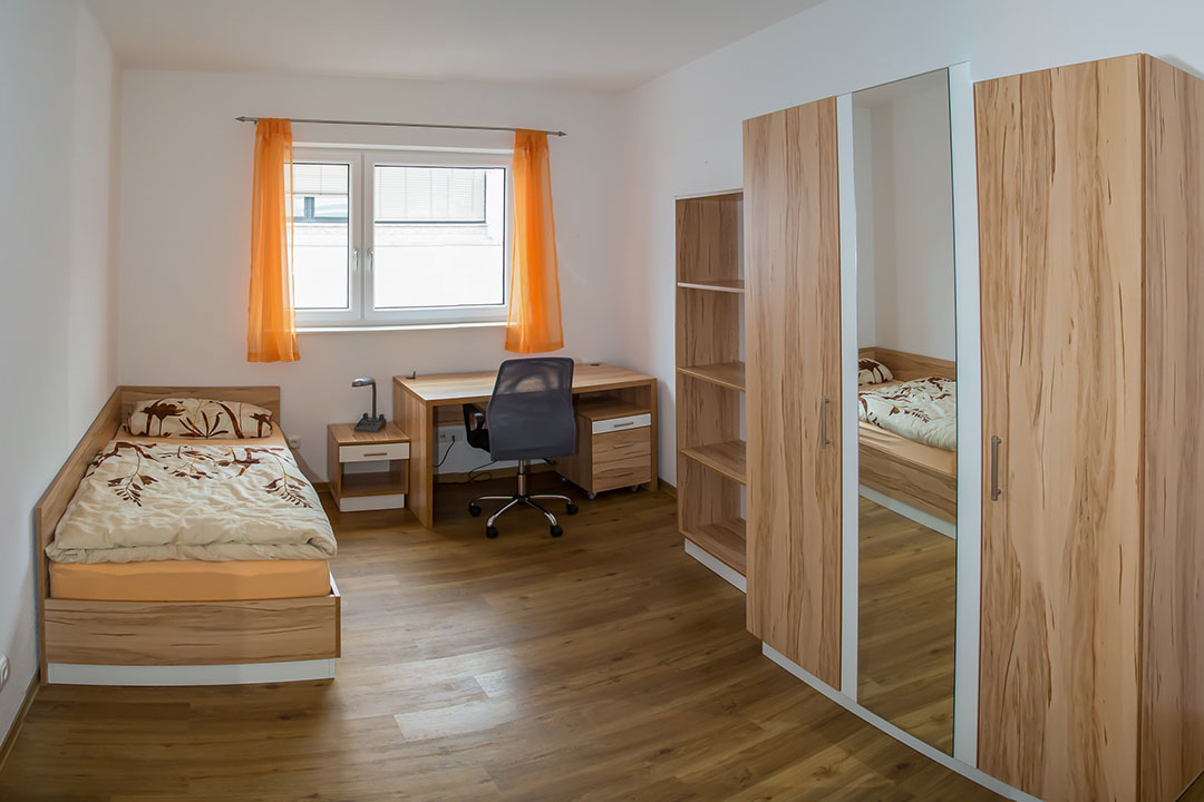 Sie sehen ein Zimmer im Studenten- und Gästehaus Steyr